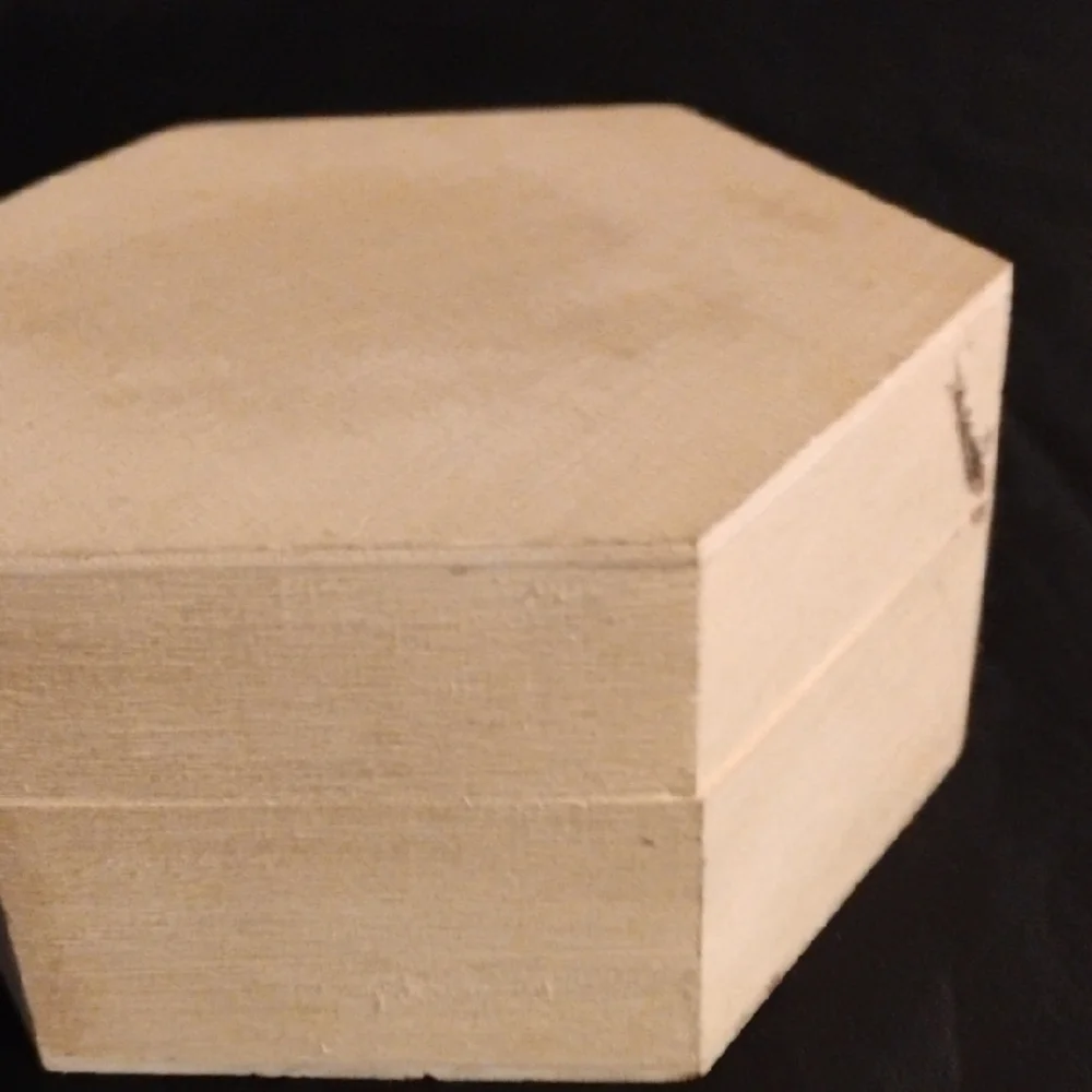Hexagonal Wooden Trinket Box ((FREE with Jewelry Purchase)